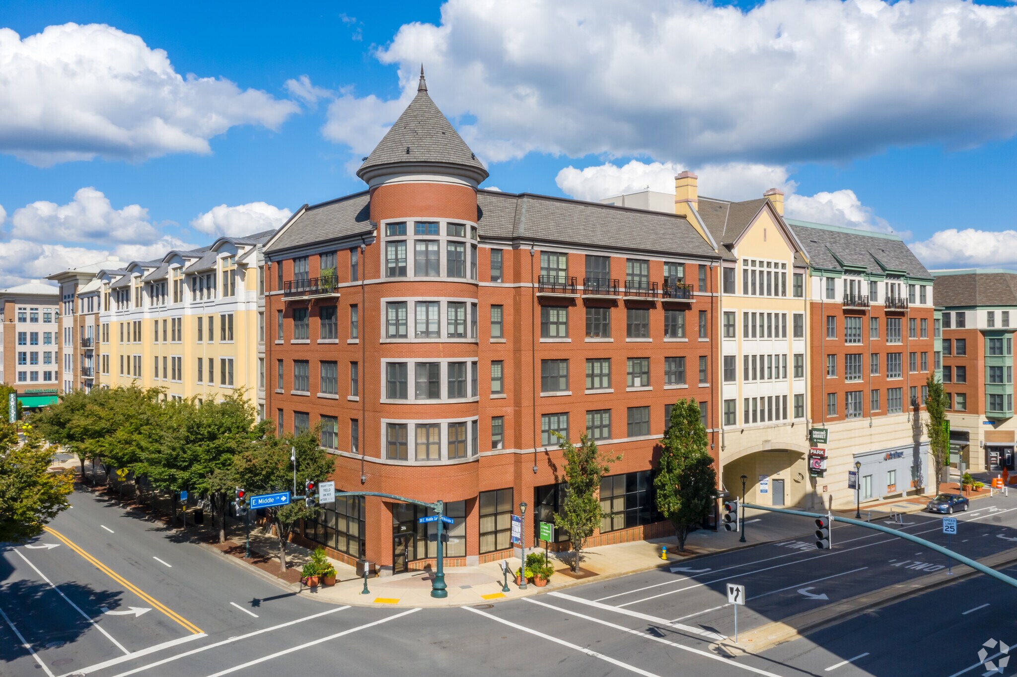 20 Maryland Ave, Rockville, MD à louer Photo principale- Image 1 de 61