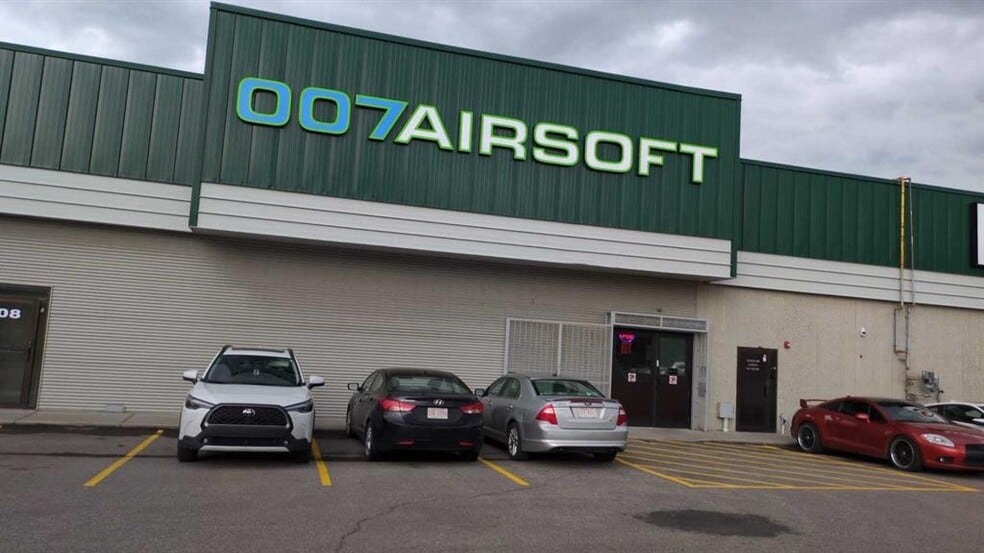 1411 33rd St NE, Calgary, AB for sale - Building Photo - Image 2 of 7