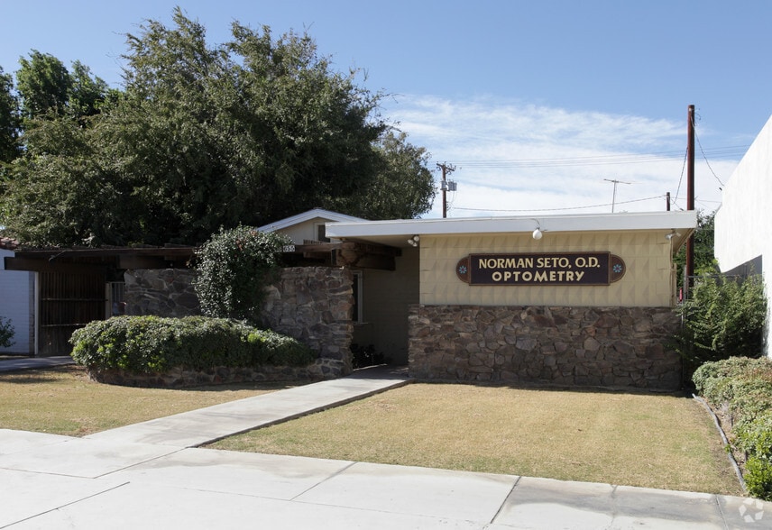 45655 Oasis St, Indio, CA à vendre - Photo du bâtiment - Image 2 de 10