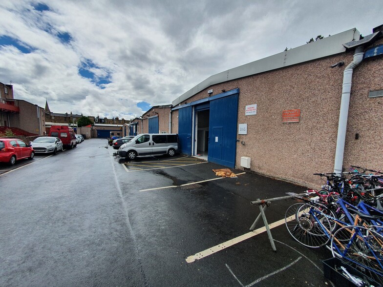 254-256 Causewayside, Edinburgh for lease - Building Photo - Image 2 of 4