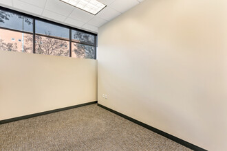 100 Lexington St, Fort Worth, TX for lease Interior Photo- Image 2 of 4