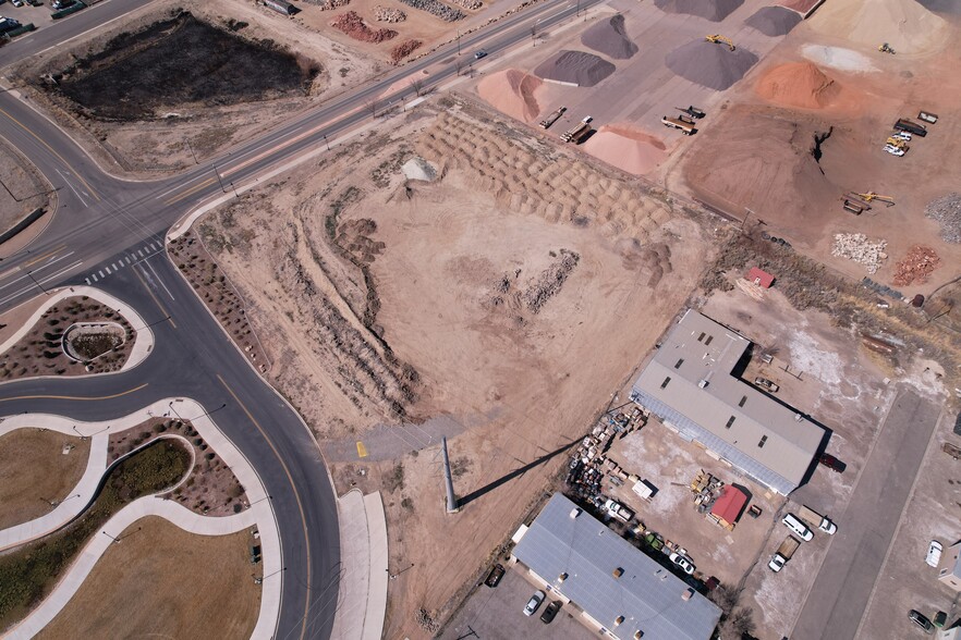 1600 Las Colonias Dr, Grand Junction, CO for lease - Building Photo - Image 2 of 4