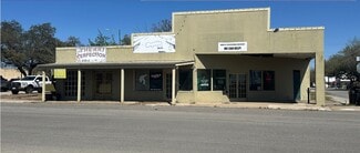 Plus de détails pour 1002 18th St, Hondo, TX - Commerce de détail à vendre