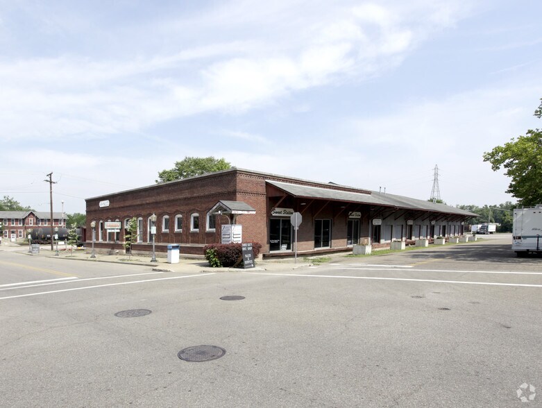 231-253 Market St, Zanesville, OH for lease - Primary Photo - Image 1 of 16