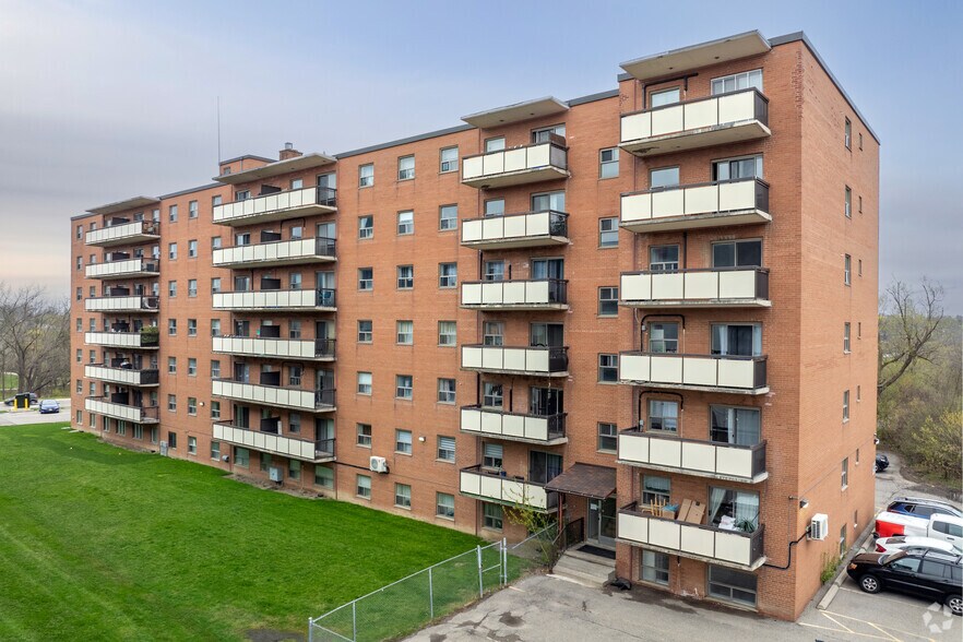 143 Main St, Dartmouth, NS à vendre - Photo du bâtiment - Image 3 de 49