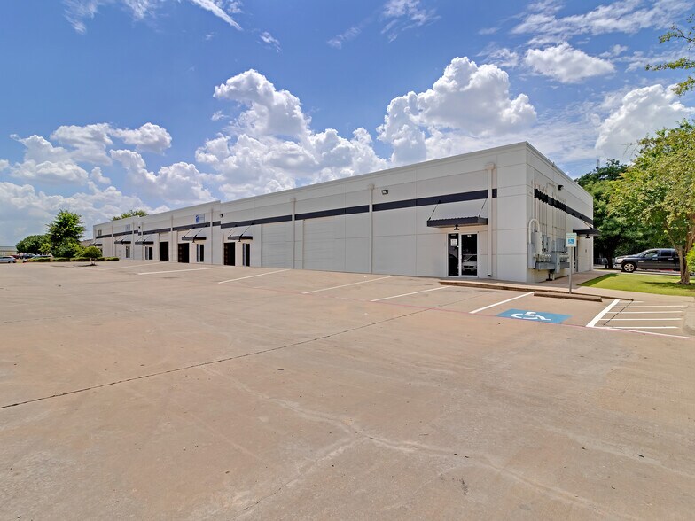 403 Powerhouse St, McKinney, TX à louer - Photo du bâtiment - Image 3 de 6