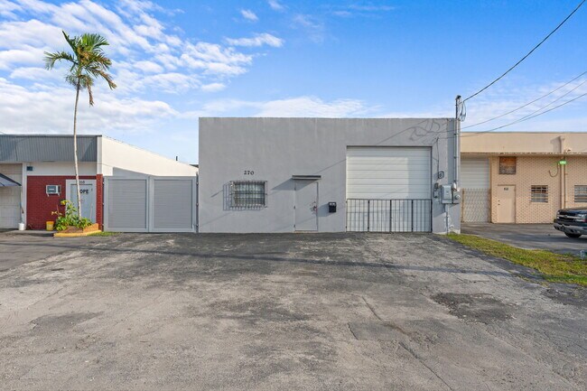 More details for 270 SW 33rd St, Fort Lauderdale, FL - Industrial for Lease