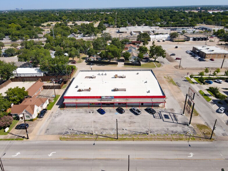 1101 Main St, Garland, TX for lease - Building Photo - Image 1 of 22