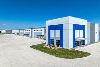 Plus de détails pour 12501 Plum Dr, Urbandale, IA - Industriel à vendre