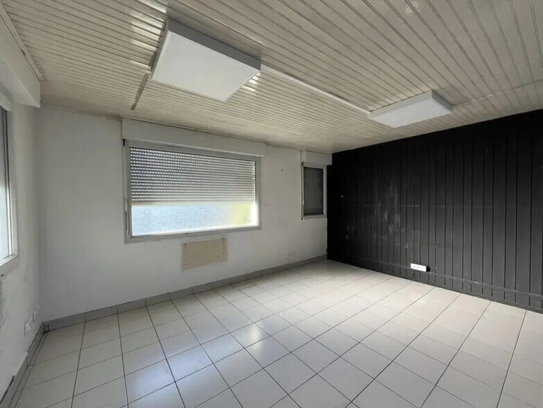 1033 Avenue Victor Hugo, Rillieux-la-Pape à louer - Photo intérieure - Image 3 de 8