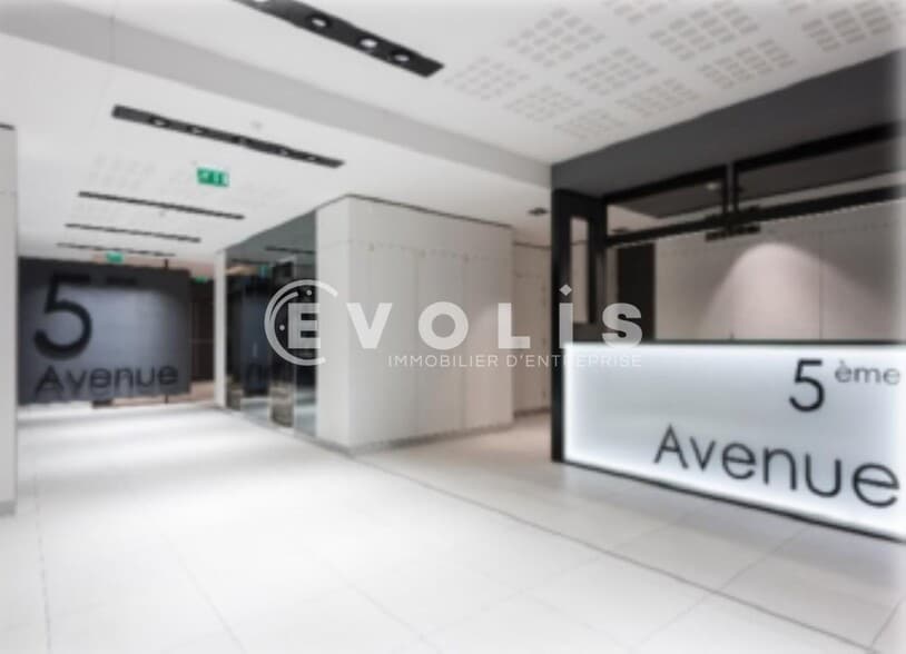 Bureau dans Courbevoie à louer - Hall d’entrée - Image 3 de 11