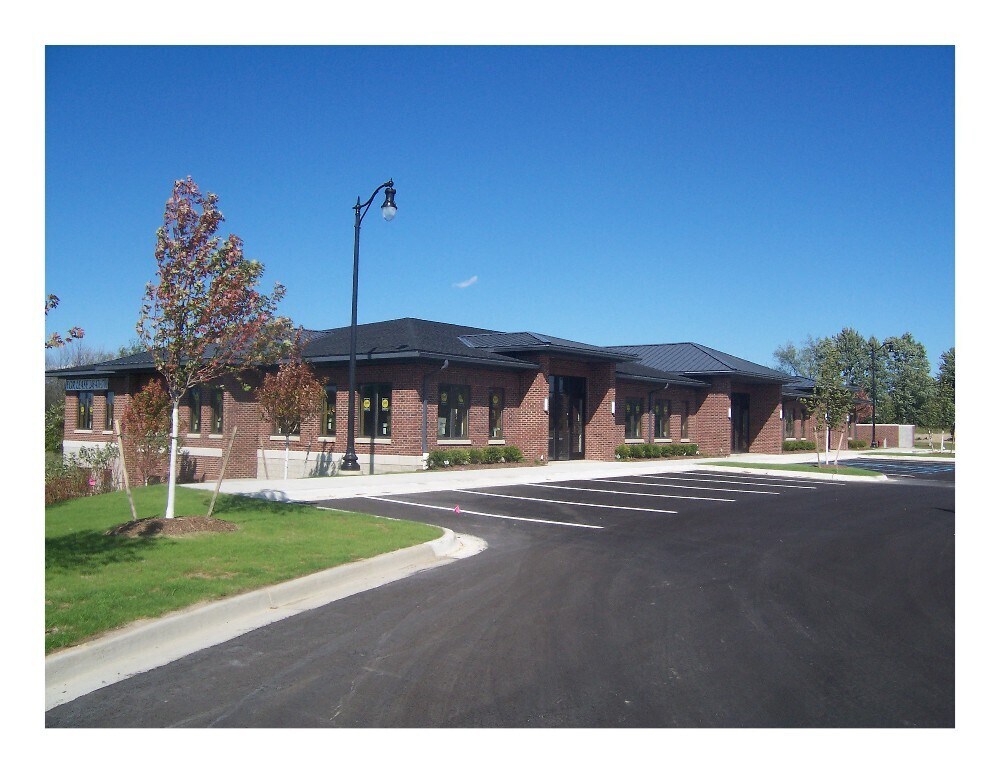 26000-26042 Pontiac Trl, South Lyon, MI for lease Building Photo- Image 1 of 7