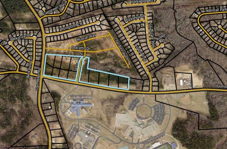 1001 Haymon Ct, Winder, GA à vendre - Photo du bâtiment - Image 2 de 4