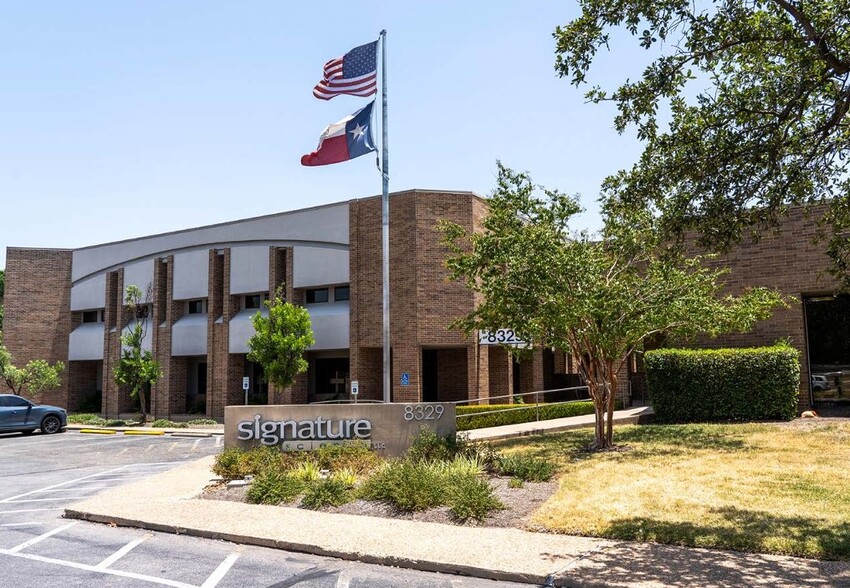 8329 N Mopac Expy, Austin, TX for lease - Building Photo - Image 1 of 3