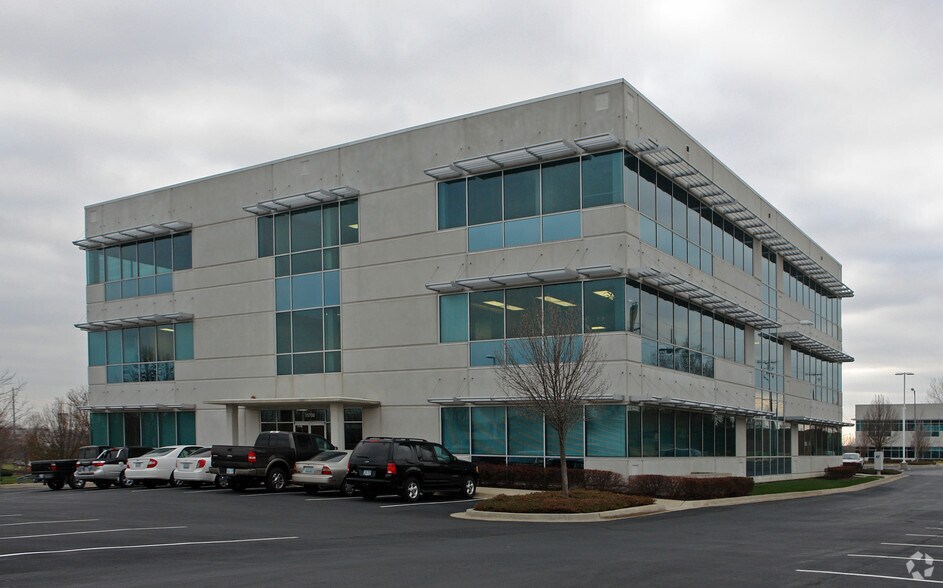 15700 College Blvd, Lenexa, KS for sale - Building Photo - Image 2 of 10