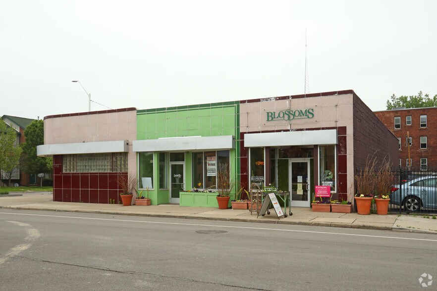 4152-4156 3rd St, Detroit, MI à vendre - Photo du bâtiment - Image 2 de 7