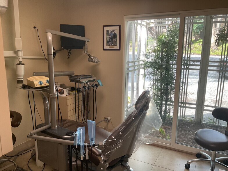 965 Pacific St, Monterey, CA à vendre - Photo intérieure - Image 3 de 4