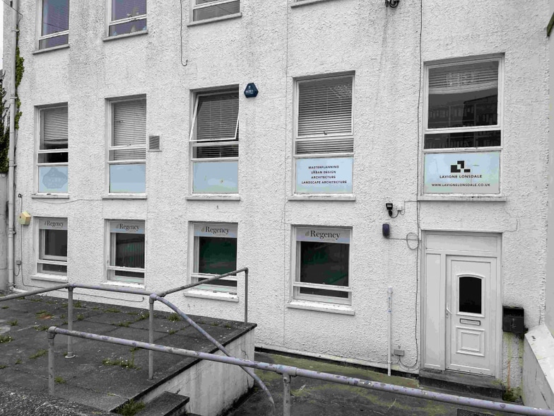 22 Lemon St, Truro à louer - Photo du bâtiment - Image 3 de 5