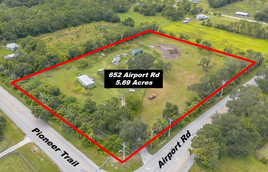 652 Airport Rd, New Smyrna Beach, FL à vendre - Aérien - Image 1 de 7