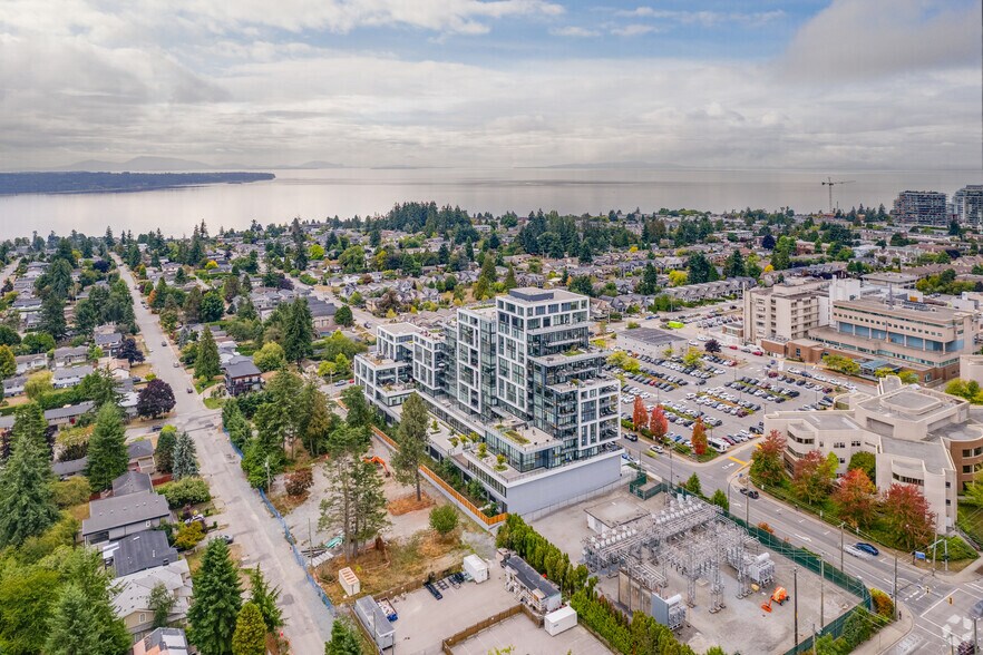 1526 Finlay St, White Rock, BC à louer - Aérien - Image 3 de 9
