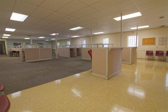 719 S Buffalo St, Warsaw, IN à vendre - Photo du bâtiment - Image 3 de 23