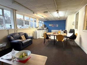 Battle Rd, Newton Abbot for lease Interior Photo- Image 2 of 3