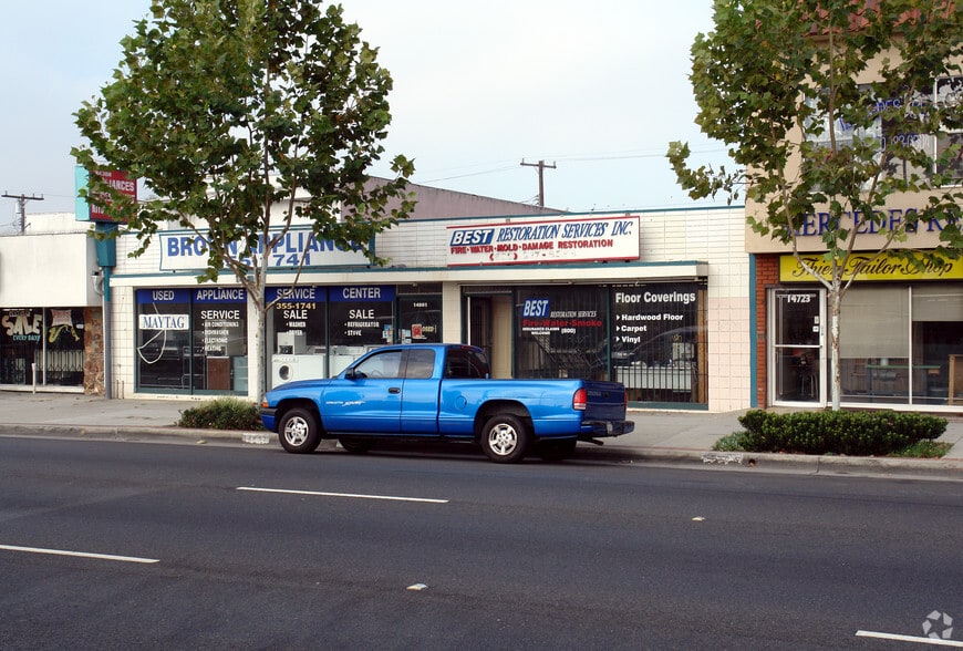 14801 Hawthorne Blvd, Lawndale, CA for lease - Building Photo - Image 2 of 2