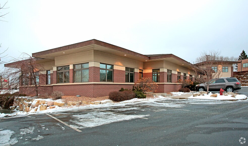 181 S River Ridge Cir, Burnsville, MN à vendre - Photo principale - Image 2 de 10