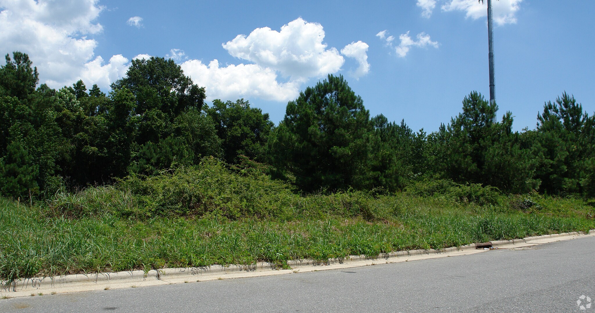 Darby Ave, Kinston, NC à vendre Photo principale- Image 1 de 2