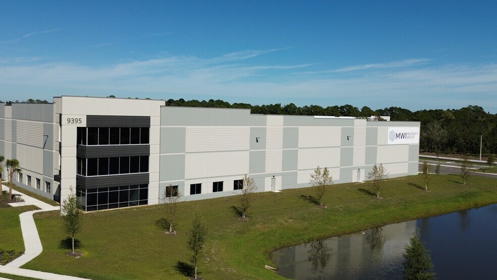 Pritchard Rd, Jacksonville, FL à louer - Photo du bâtiment - Image 2 de 15