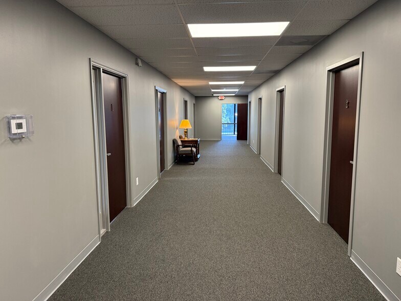 635 N Main St, High Point, NC à louer - Photo du bâtiment - Image 1 de 12