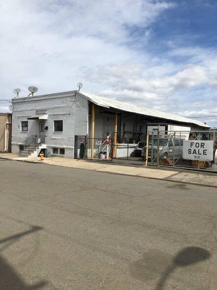 38 Esther St, Newark, NJ for sale - Primary Photo - Image 1 of 27