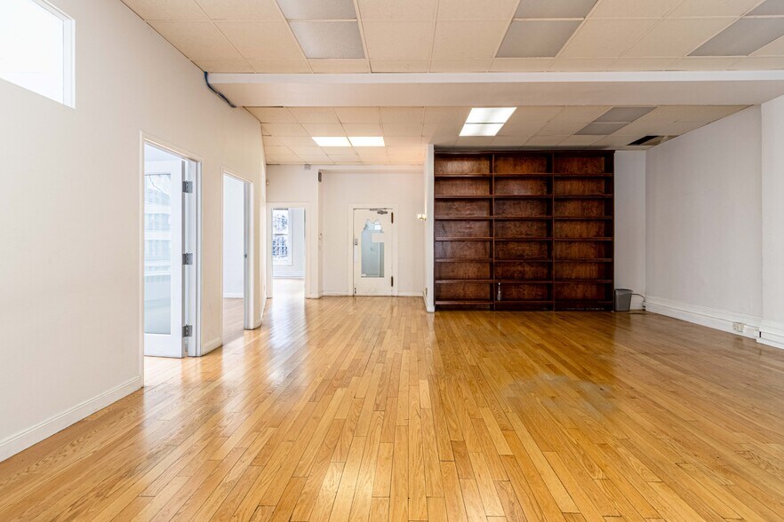 212 Sutter St, San Francisco, CA à louer - Photo du bâtiment - Image 3 de 19