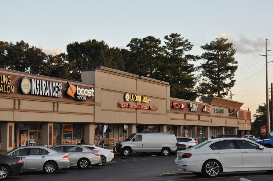 5053-5087 Buford Hwy NE, Doraville, GA à louer - Photo du bâtiment - Image 2 de 11