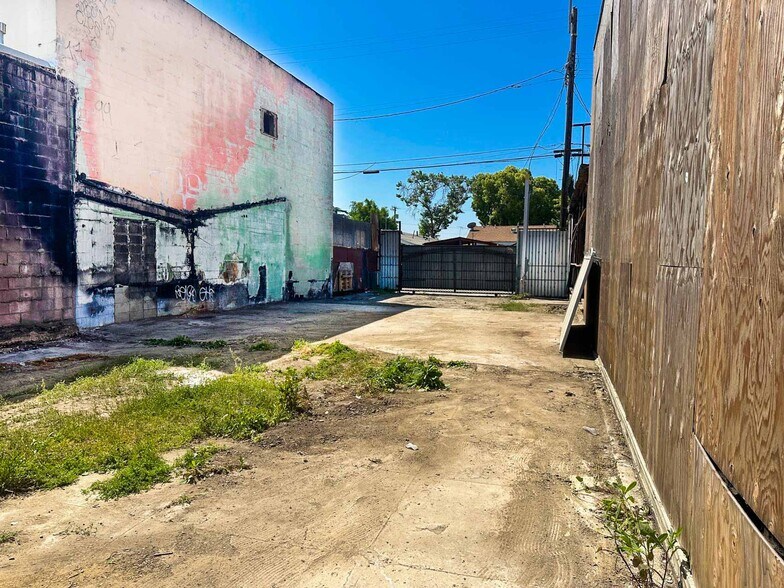 1420-1424 W Slauson Ave, Los Angeles, CA à vendre - Photo du bâtiment - Image 3 de 11