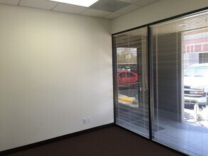 1260 E Locust St, Ontario, CA for lease Interior Photo- Image 2 of 32