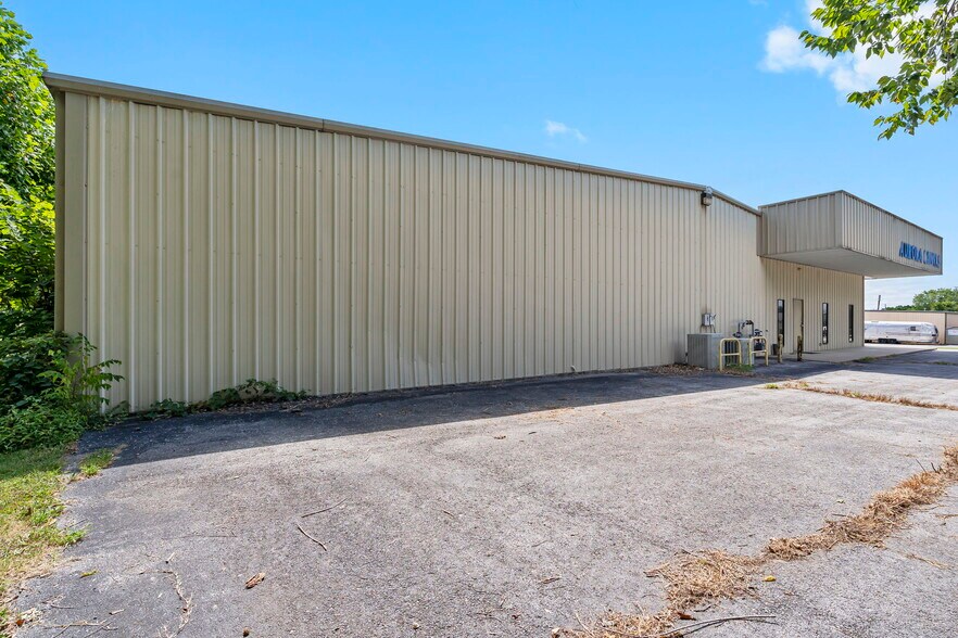5410 S Daniel St, Battlefield, MO à vendre - Photo du bâtiment - Image 3 de 38