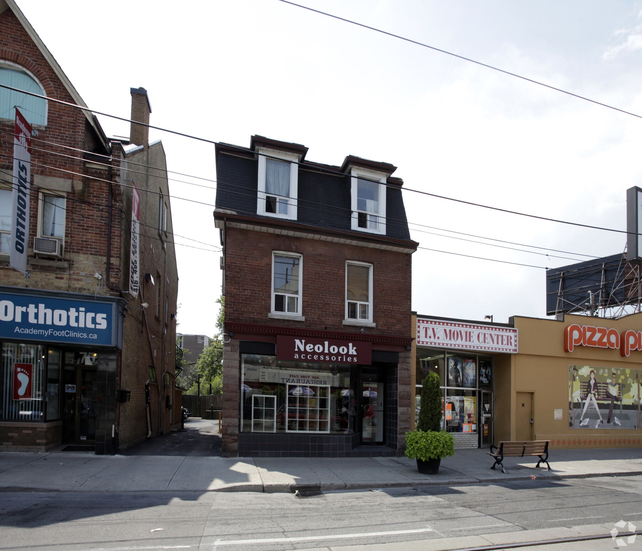 754 Broadview Ave, Toronto, ON for sale Primary Photo- Image 1 of 1