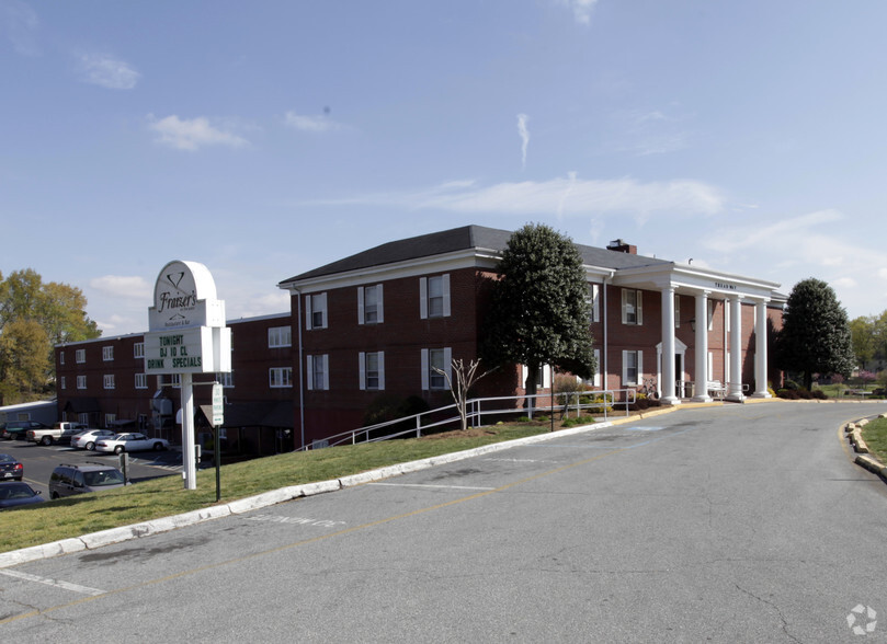 9 E Loockerman St, Dover, DE for lease - Primary Photo - Image 1 of 9