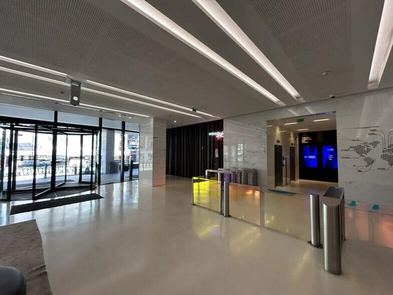 2-4 Rue Paul Vaillant-Couturier, Levallois-Perret for lease - Building Photo - Image 3 of 15