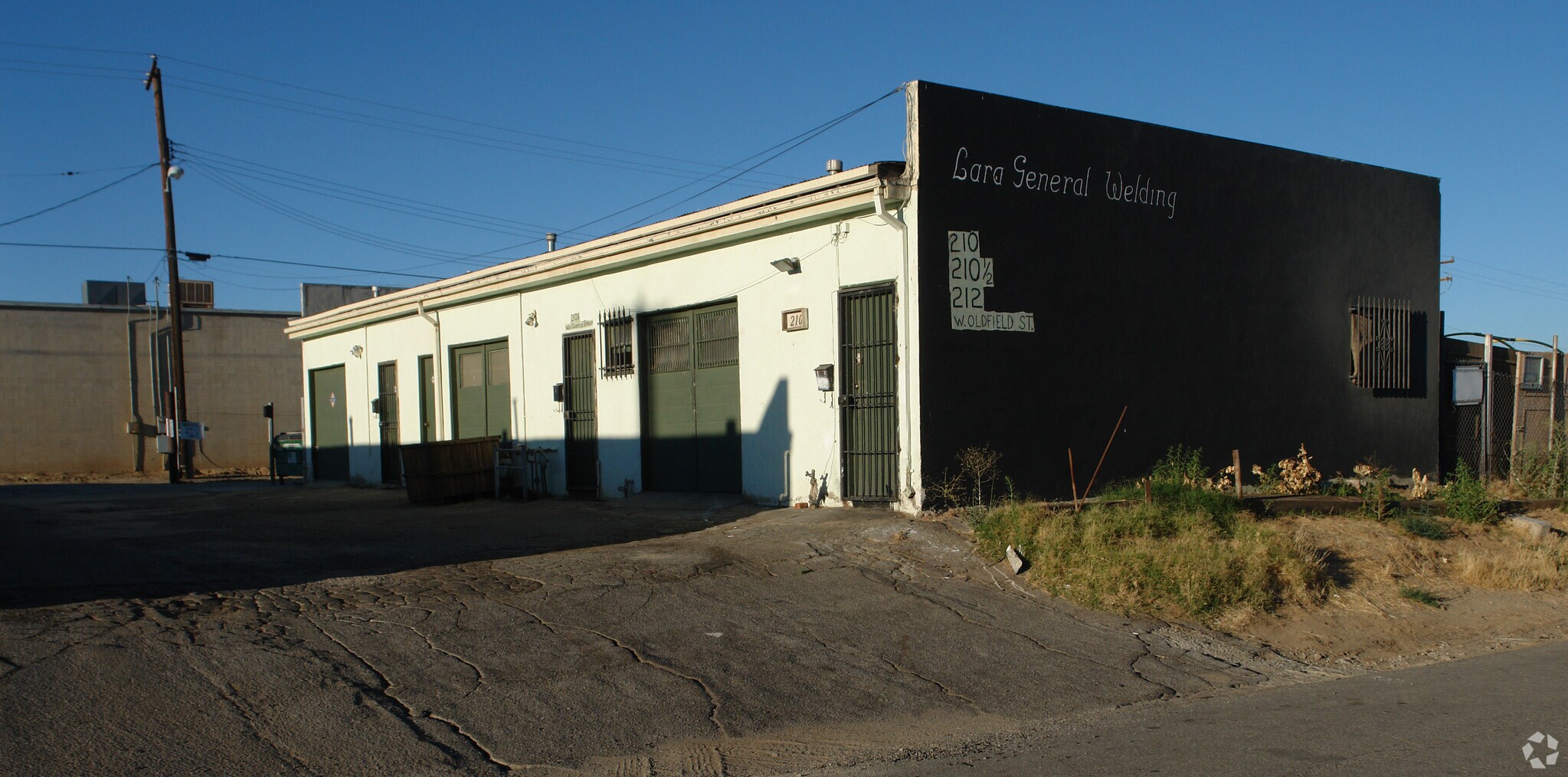 210 W Oldfield St, Lancaster, CA à vendre Photo du bâtiment- Image 1 de 1