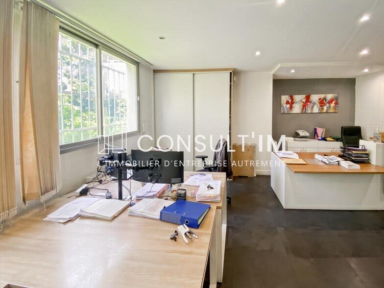 Rue Taine, Paris for sale - Building Photo - Image 2 of 7