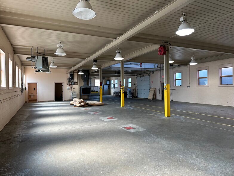 330 Fayette Ave, Mamaroneck, NY à louer - Photo du bâtiment - Image 3 de 5