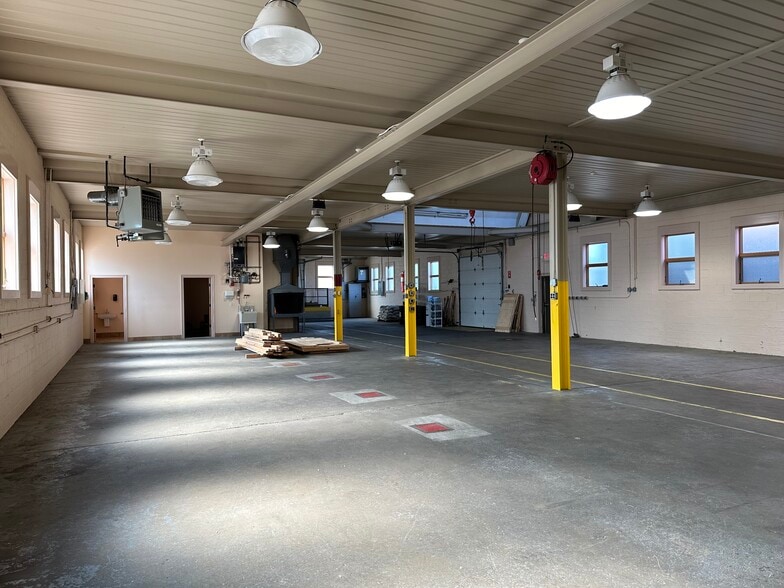 330 Fayette Ave, Mamaroneck, NY à louer - Photo du bâtiment - Image 3 de 5