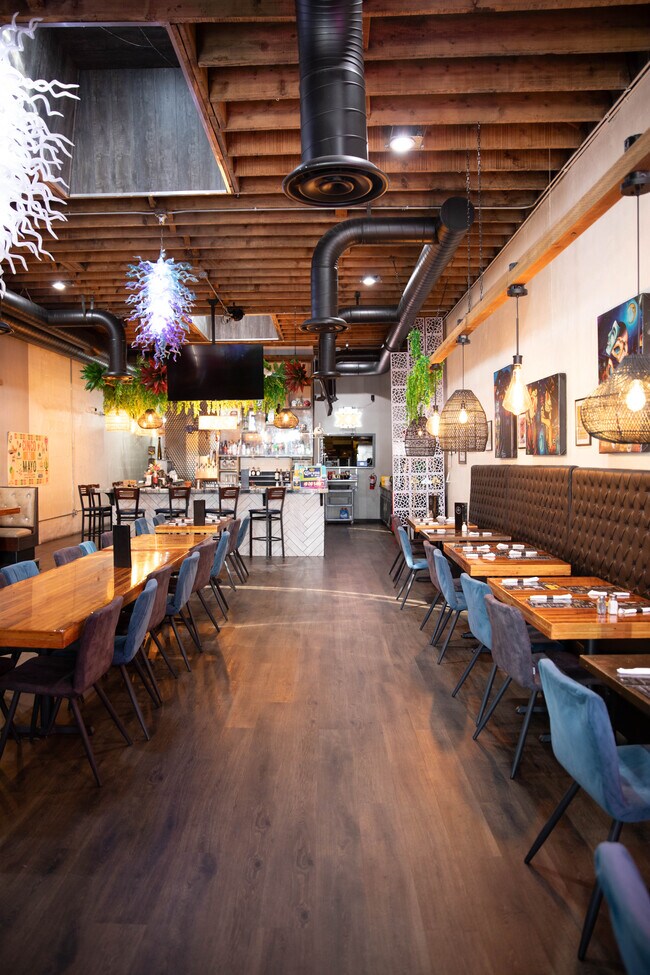 Plus de détails pour 812 Main St, Caldwell, ID - Commerce de détail à vendre