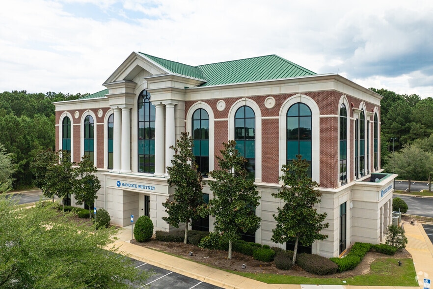 1301 Industrial Dr, Crestview, FL for lease - Building Photo - Image 1 of 22