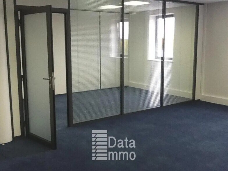 2 Rue Paul Delouvrier, Bussy-Saint-Georges à vendre - Photo du bâtiment - Image 1 de 1