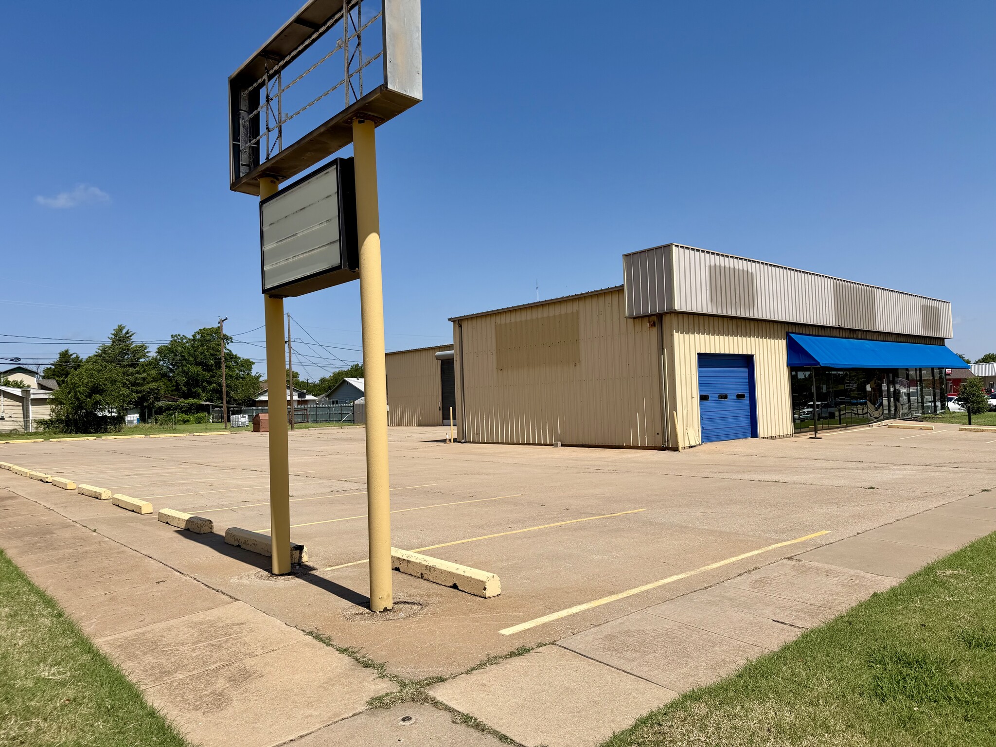 2412 Kemp Blvd, Wichita Falls, TX for sale Building Photo- Image 1 of 39