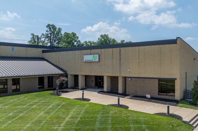 More details for 965 Thomas Dr, Warminster Township, PA - Industrial for Lease