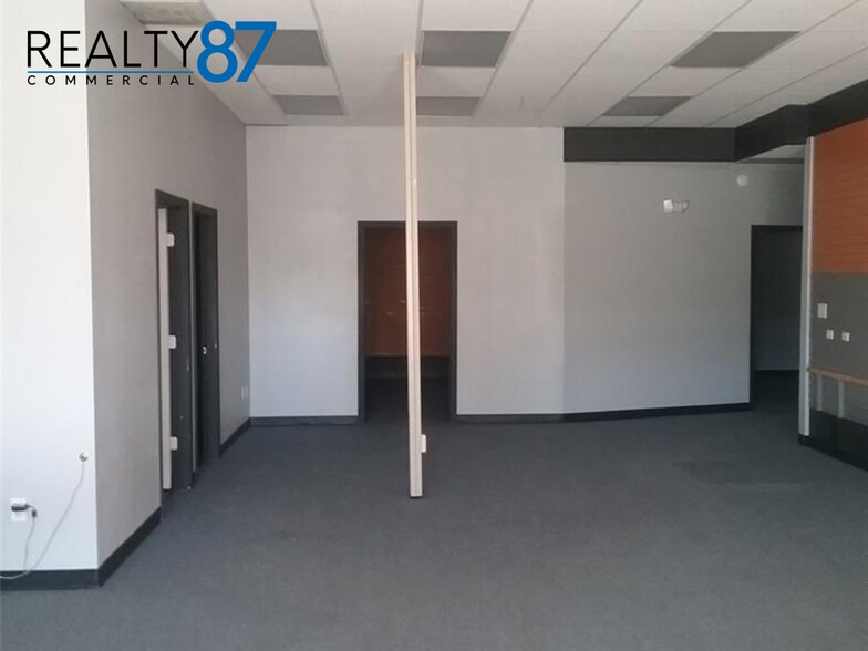 1146 Blairs Ferry Rd NE, Cedar Rapids, IA à louer - Photo intérieure - Image 3 de 11